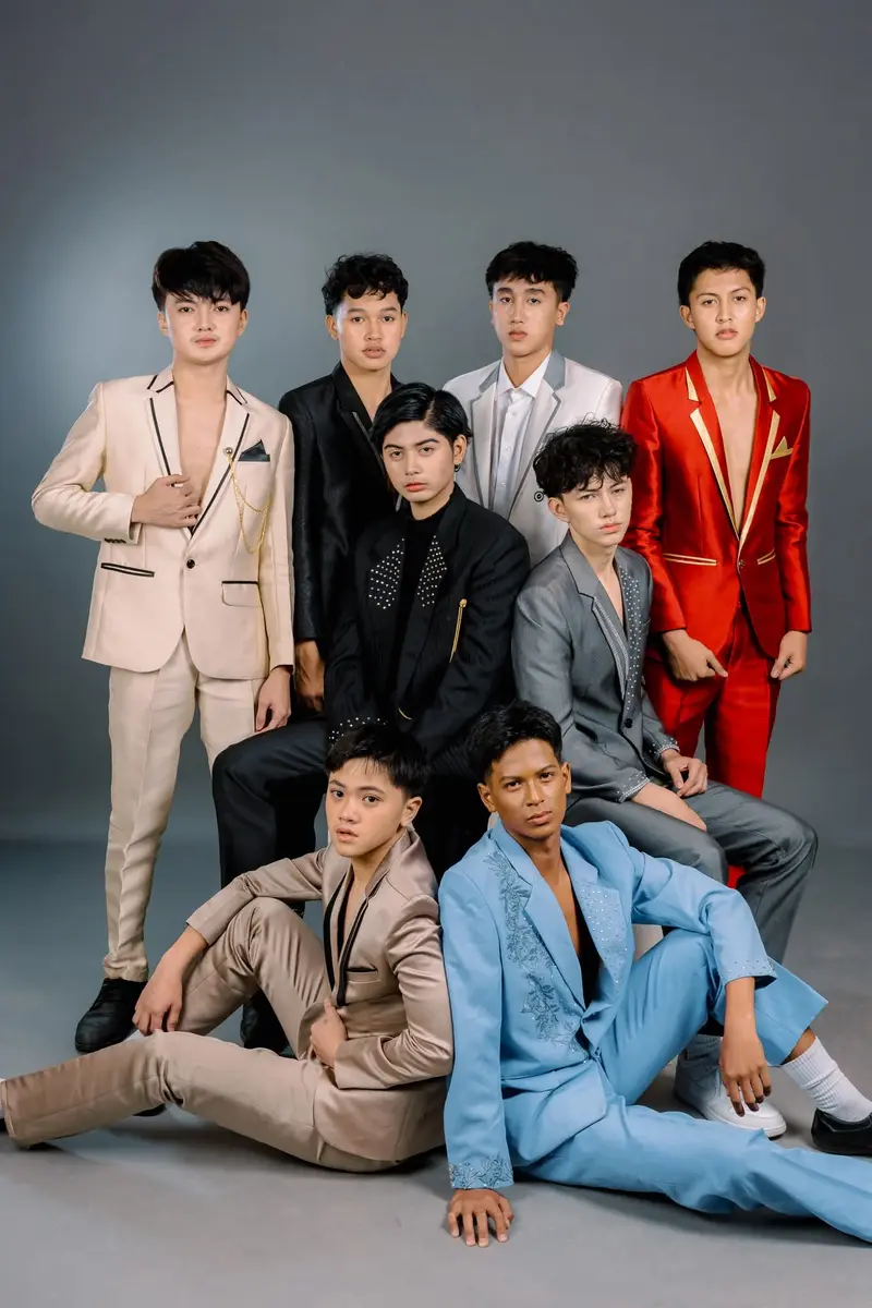 Groomsmen in assorted suits